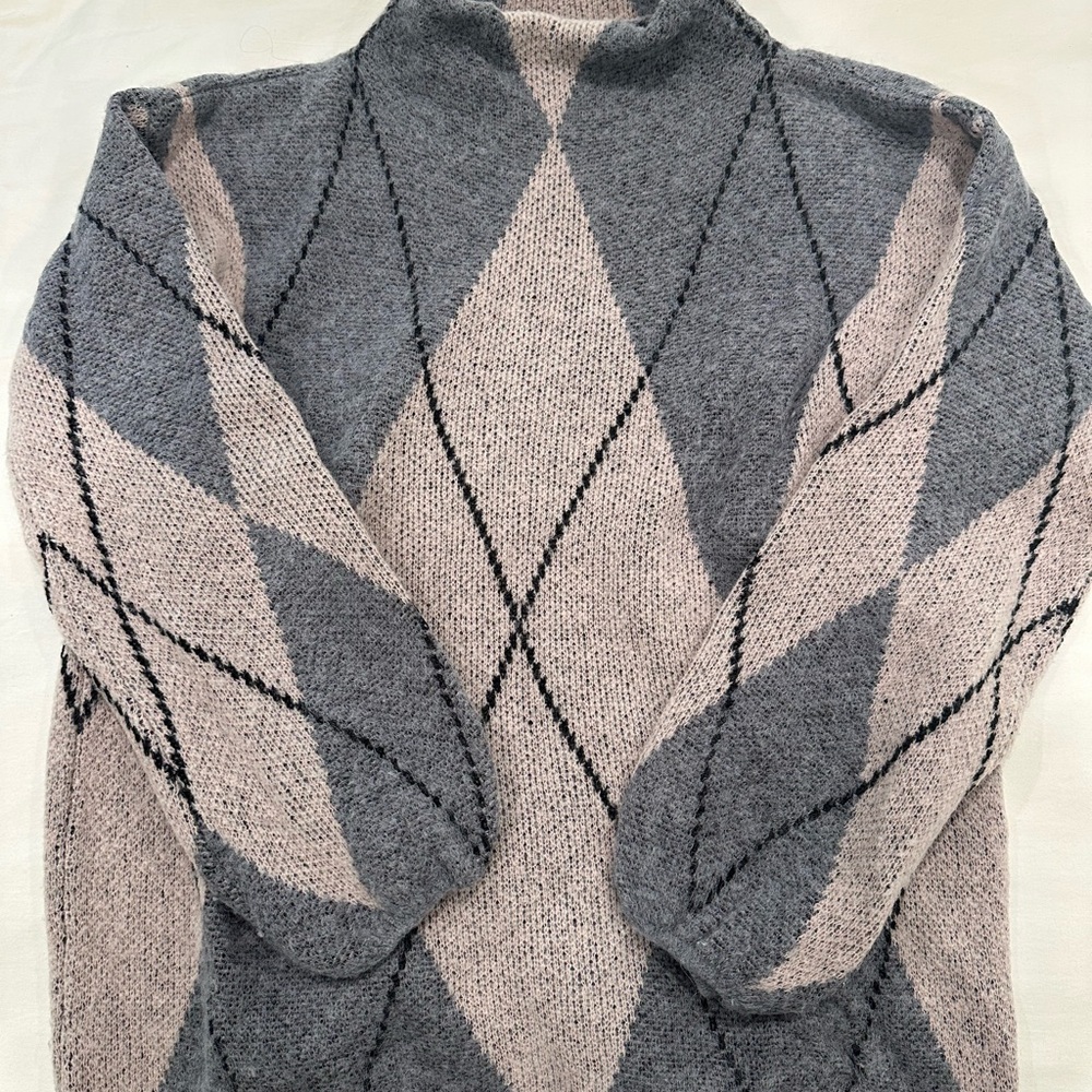 Circo Gray and Cream Knit Sweater